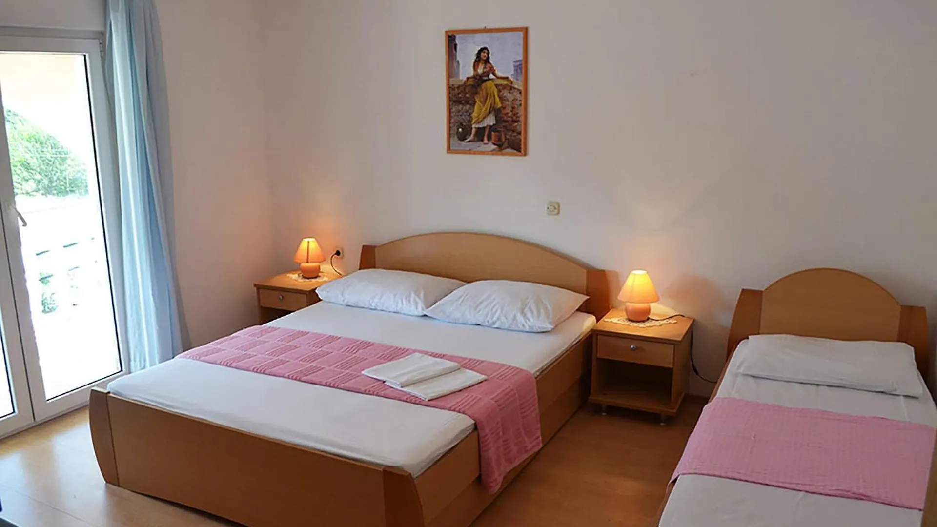 Stunning Apartment In Lopar