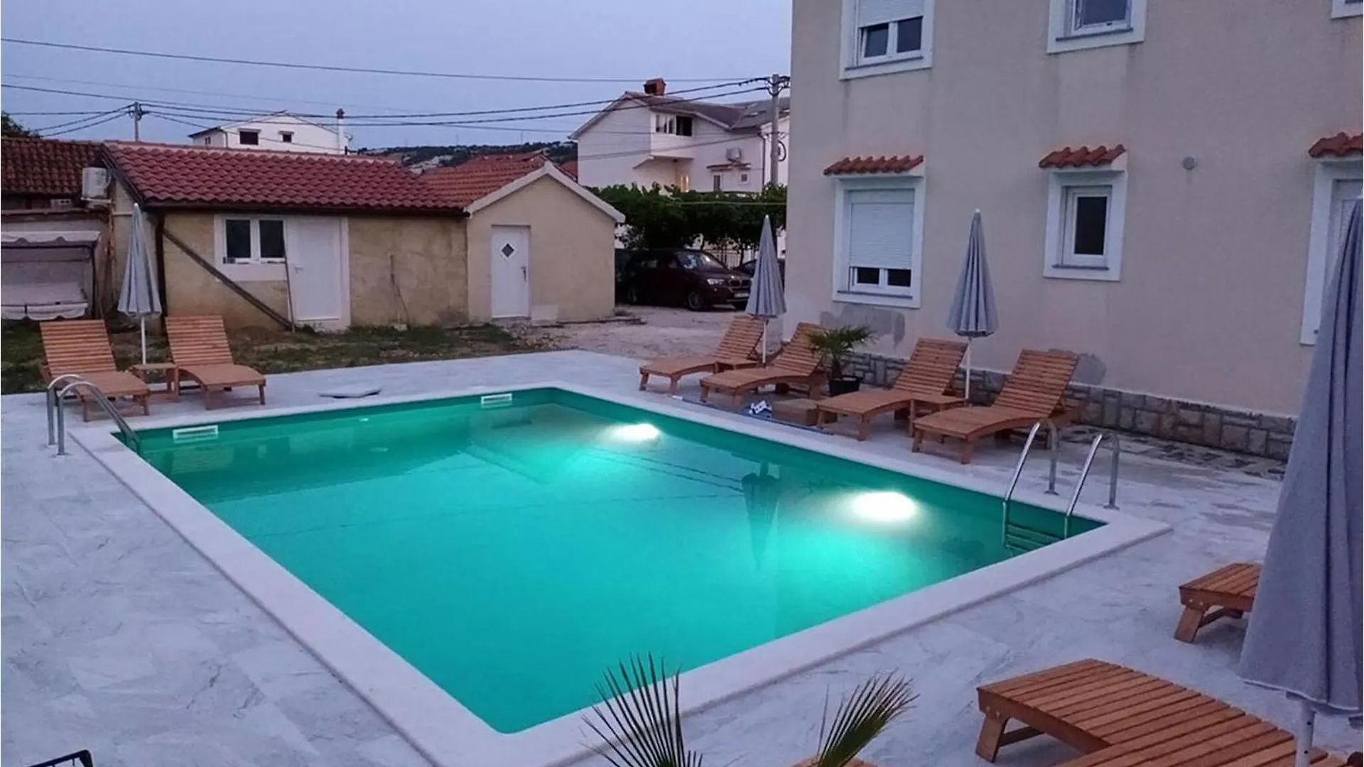 Stunning Apartment In Lopar